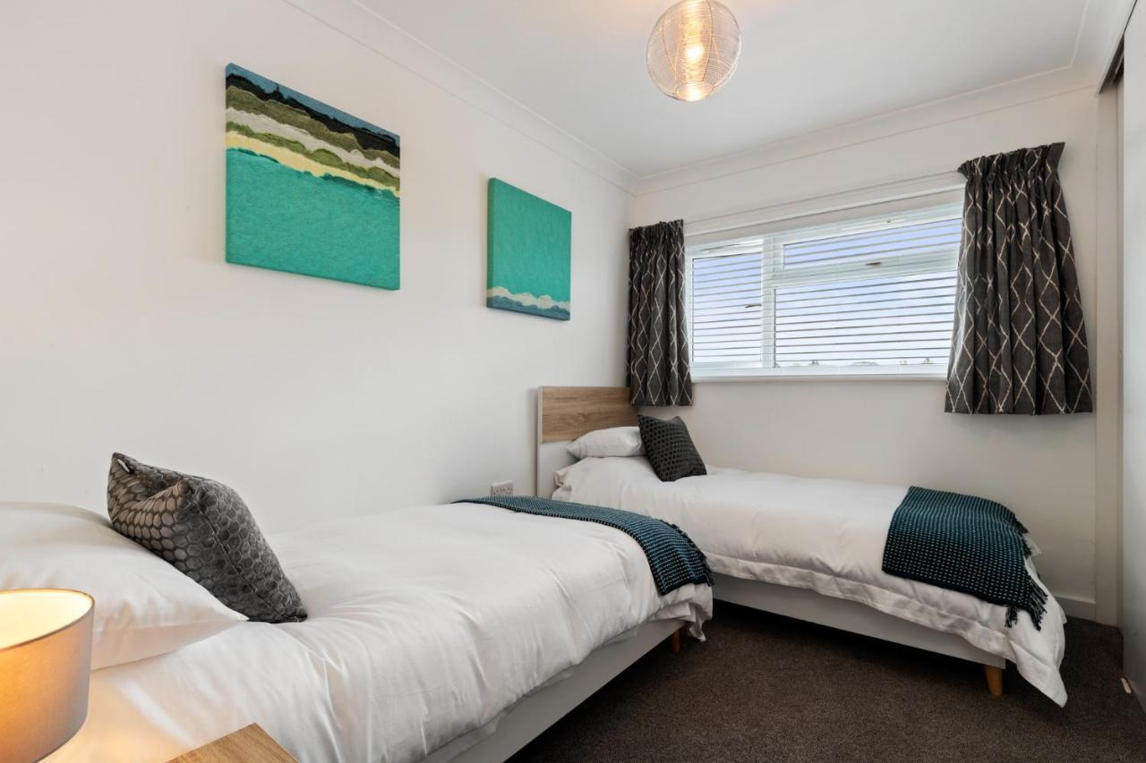 25 Coedrath Park - Sea Views From Balcony, Short Walk To Beach, Parking Saundersfoot Exteriör bild